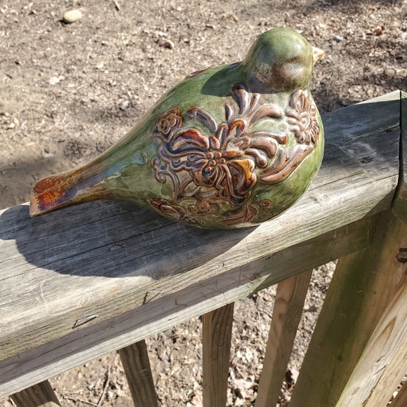 Spring Robin 🍀🐦 - Picture 3 of 6